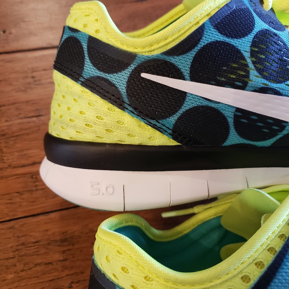 🦋 NEW NIKE FREE RUNNING SHOES🦋 - Picture 11 of 13
